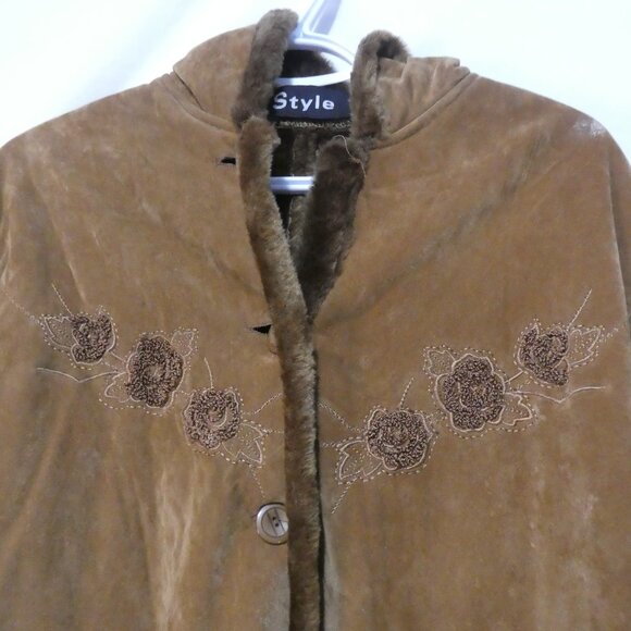 STYLE | large | Brown Hooded Coat with Embroidery - Picture 5 of 16